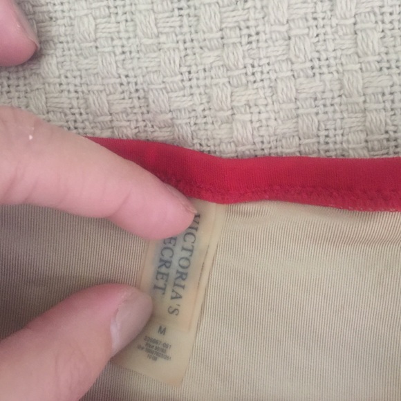 Victoria’s Secret beaded red bikini size M - Picture 4 of 4